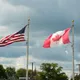 Estados Unidos bloquea importaciones de alcohol, lácteos y motocicletas de Canadá