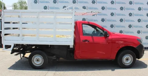 Recuperó Policía Municipal de Puebla una camioneta robada; hay un hombre detenido