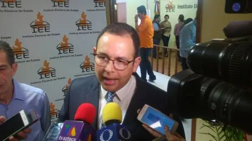Del 11 al 20 de marzo, nuevo plazo para que la aspirante independiente Ángeles Navarro recabe firmas