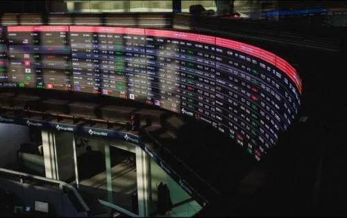 Bolsa Mexicana gana, atenta a posible guerra comercial entre EU y China