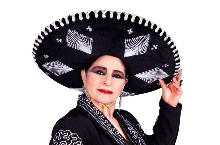 Astrid Hadad, una artista que despierta conciencias