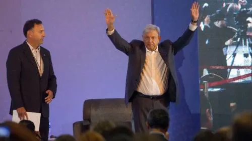 Recibo un país estable y sin crisis económica, afirma López Obrador