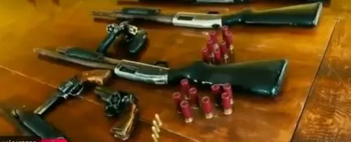 Video: Camuflajean armamento en paquetes de carne