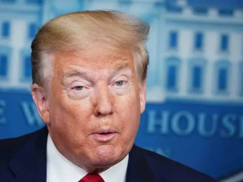 Trump pide reapertura de iglesias por ser ‘esenciales’