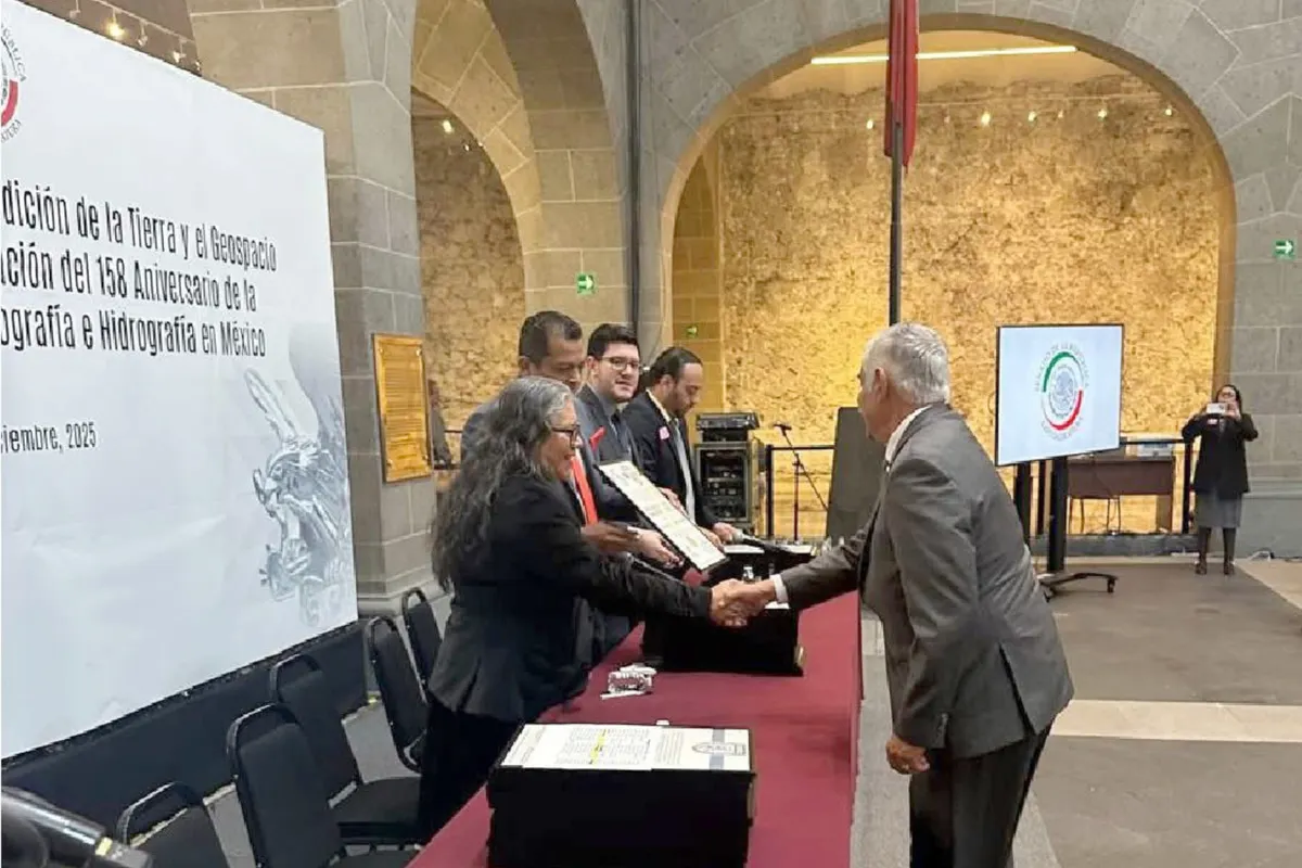 Director de la Facultad de Ingeniería BUAP recibe reconocimiento nacional