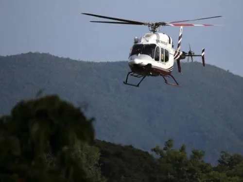 Suman 8 niños rescatados de cueva en Tailandia
