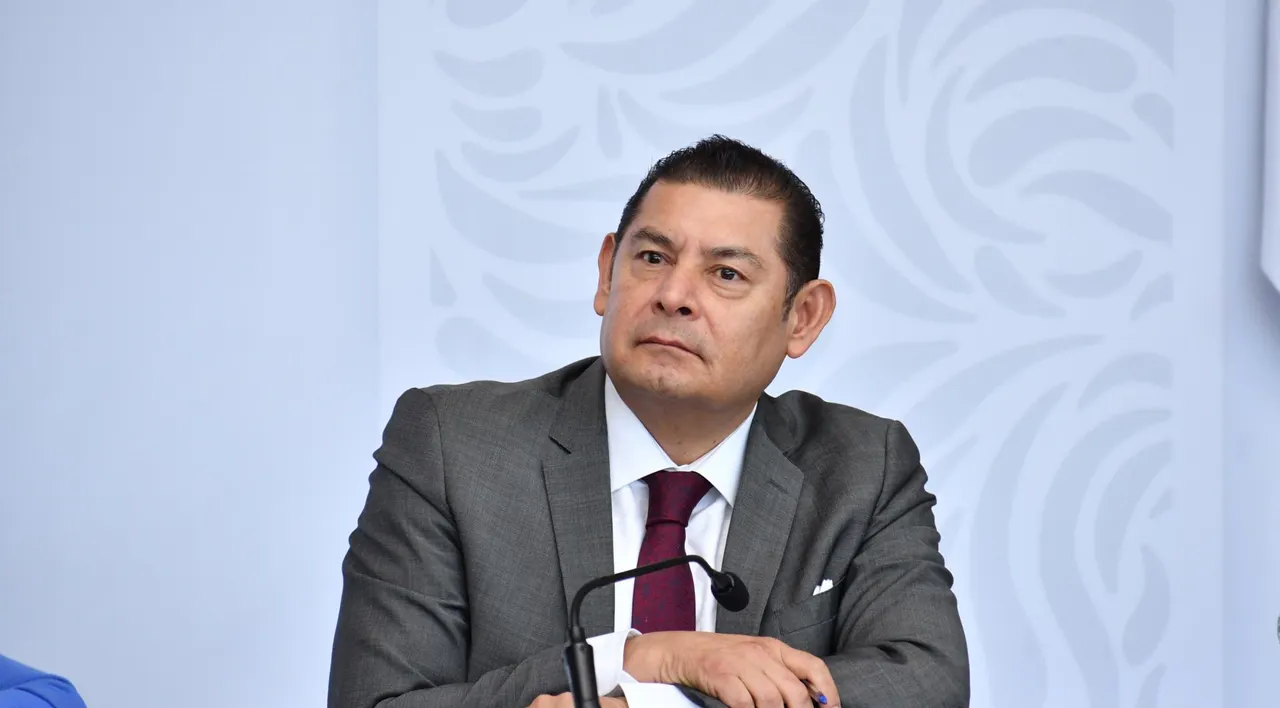 Alejandro Armenta, gobernador de Puebla