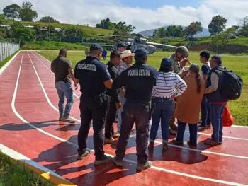 Fuerzas de seguridad mantienen ayuda a familias de la Sierra Norte de Puebla