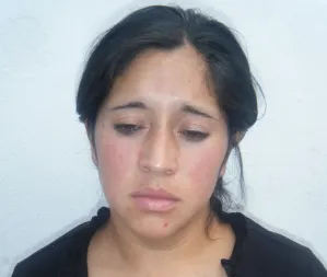 Agarran a ladrona de comercio en colonia Refugio
