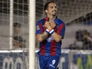 Detienen a jugador del Atlante por incumplimiento de obligaciones familiares