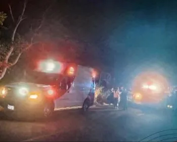 Fatal volcadura en Epatlán deja una funcionaria muerta y al alcalde de Ahuatlán grave