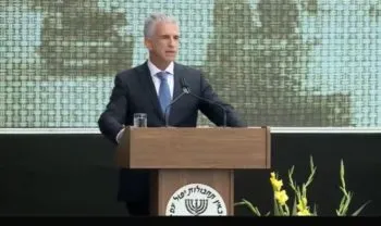 Israel envía al jefe del Mosad a Doha para negociar liberación de rehenes y tregua en Gaza