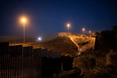 Corte de EEUU rechaza apelación contra el muro fronterizo de Trump