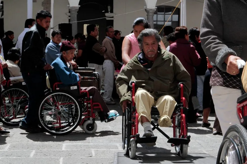 Personas en sillas de ruedas