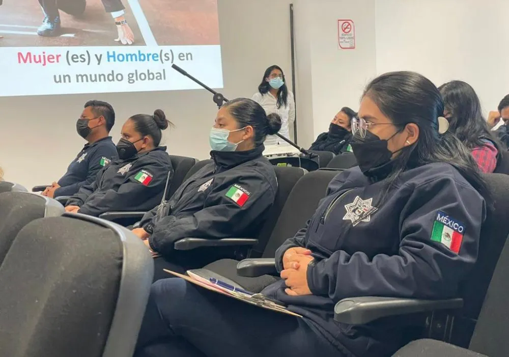 Capacitan a policías de San Andrés Cholula en materia de género