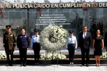 Gobierno de Puebla reconoce a los policías estatales en su día