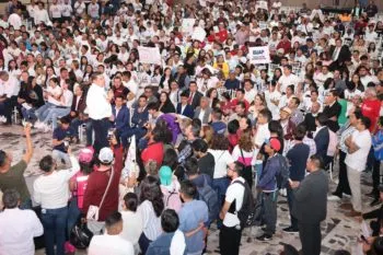 Armenta y Gaby “La Bonita” Sánchez toman protesta a células universitarias