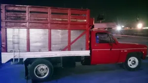 Recuperan mil 400 litros de hidrocarburo; aseguran a conductor de auto robado