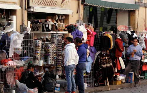 Los ambulantes se quedan en las calles