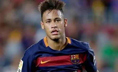 Federación francesa recibe autorización para que Neymar pueda jugar