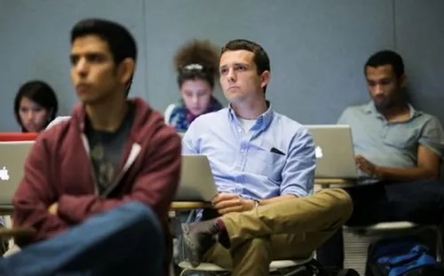Millennials, los más afectados por desempleo ante coronavirus: Swiss Re