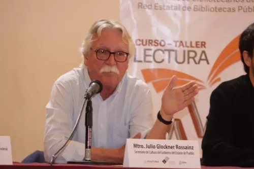 Capacita Secretaría de Cultura a biblioteca para promover la lectura