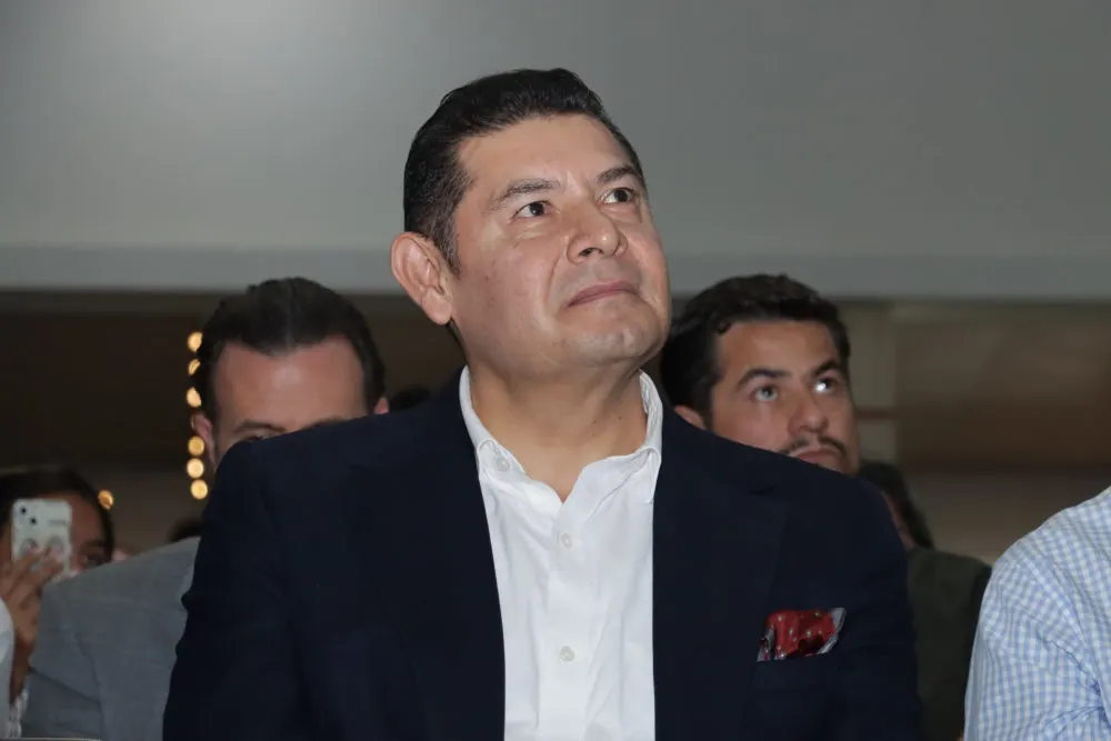 Alejandro Armenta anuncia reunión con Marcelo Ebrard y sus operadores en Puebla