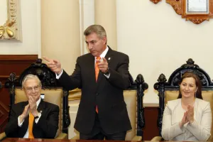 Arranca la sucesión