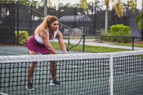Serena Williams y Caroline Wozniacki avanzan a “semis” en Auckland
