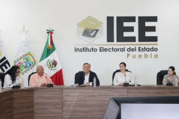 Fernando Morales se registra ante el IEE como candidato a la gubernatura de Puebla por MC