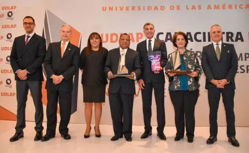 UDLAP-CANACINTRA entregan galardón a empresas con altos estándares de innovación y mejora continua