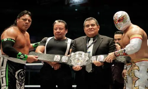 Retiene Último Guerrero cinturón peso medio