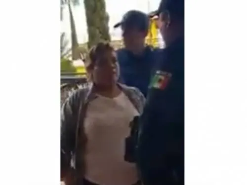 Se vuelve viral #LadyRegidora, quien insulta a policías de Ocuyucan