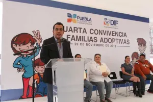 Fortalece SMDIF vínculo con familias adoptivas