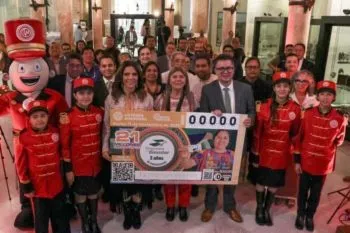 Lotería Nacional celebra inclusión financiera con billete conmemorativo al 3er aniversario de Finabien