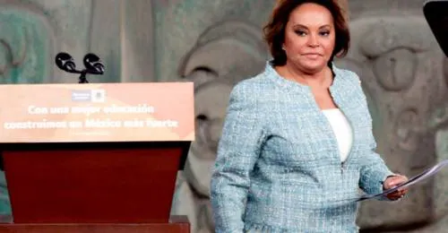 Elba Esther es absuelta: Mujer de lujos, el poder en la política y la corrupción