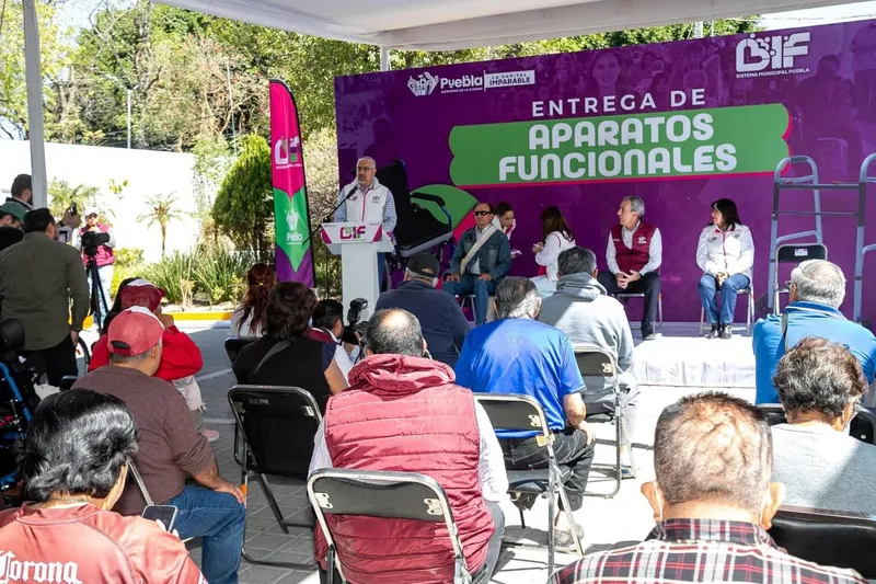 ayto-pue-smdif-entrega-aparatos-ortopedicos