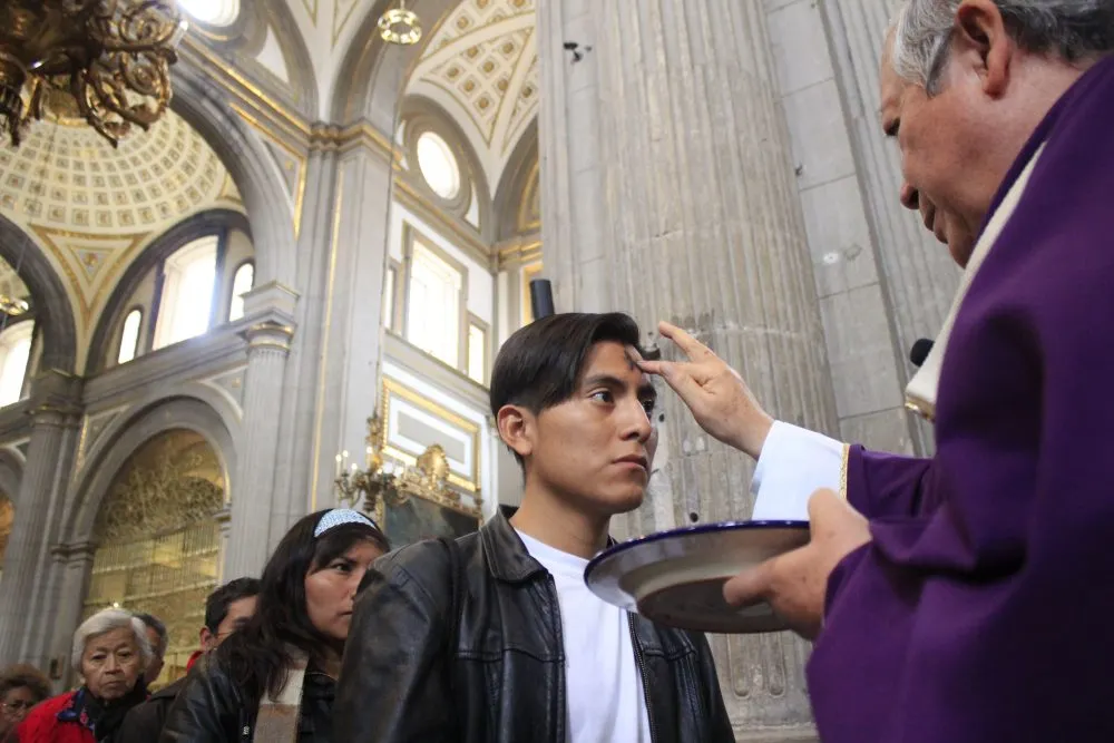 El Arzobispo Victor Zánchez Espinoza, ofreció misa conmemorativa a miércoles de ceniza.