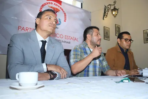 Violeta Lagunes intenta bloquear el registro como partido de Antorcha Campesina: Aquiles Montaño