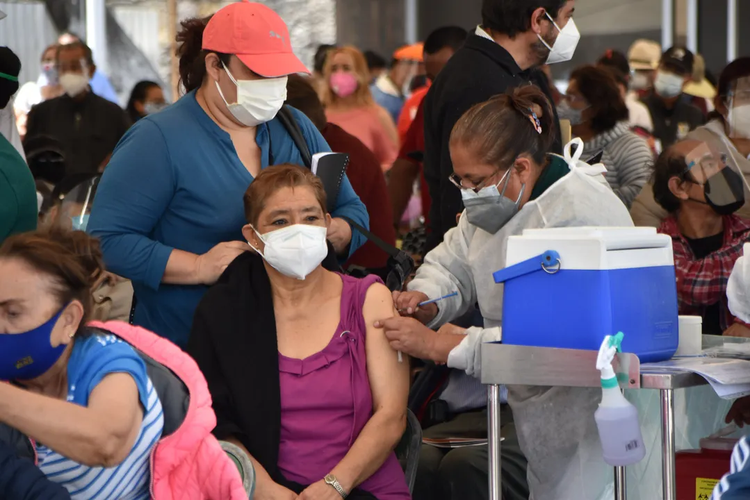 Domingo va segunda dosis anti-Covid en zona metropolitana de Puebla
