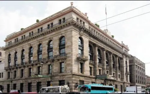Banxico subirá tasa a 7.75 % y así la dejará todo el año, prevén expertos