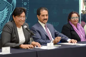 Alfonso Esparza acude a presentación del libro “Flora del Estado de Puebla”
