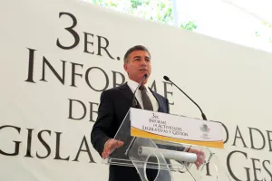 Asiste Tony Gali al tercer informe de Dora Luz Cigarroa Martínez