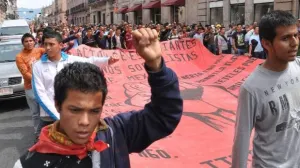 Normalistas michoacanos marcharán por Día del Maestro