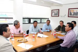 Se reúne dirigencia estatal del PRI con alcaldes en funciones