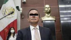 Arrestan por presunto homicidio a asesor de Monreal en el Senado