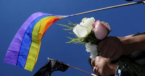 Matrimonios igualitarios se aprobarán en 2020