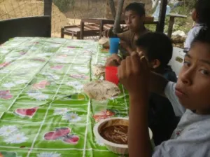 Rehabilitan 4 de 260 albergues para niños indígenas