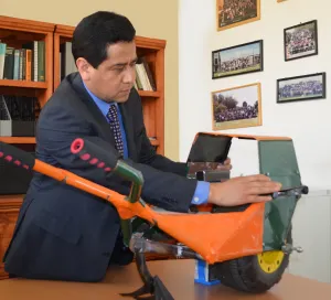 Académico UDLAP patenta dispositivo generador de electricidad con olas de mar