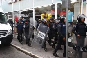 Municipales fueron agredidos en operativo del centro